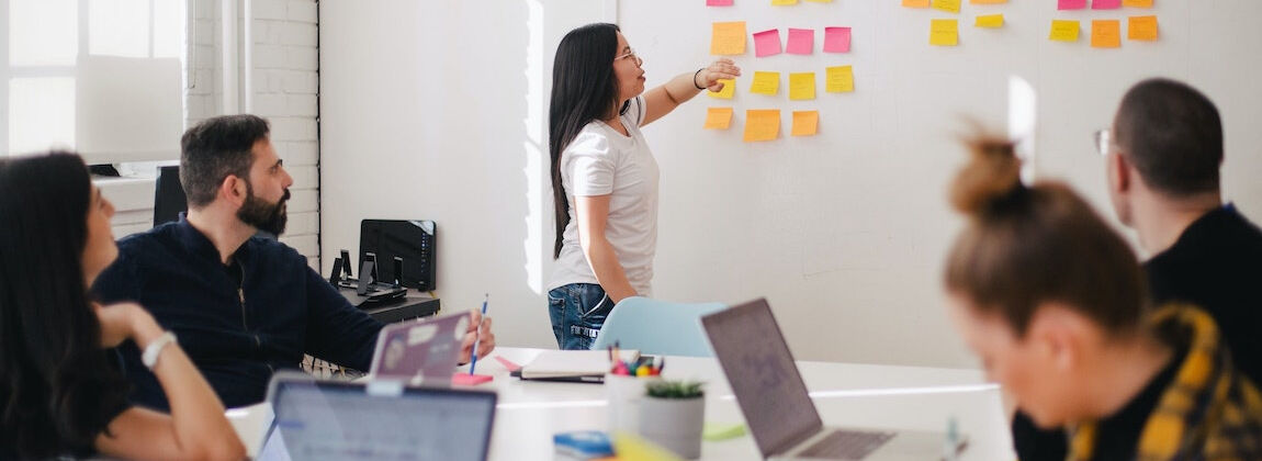 sales-summit-blogartikel-B2B-vermarktung-von-innovationen-strategie-weiterbildung